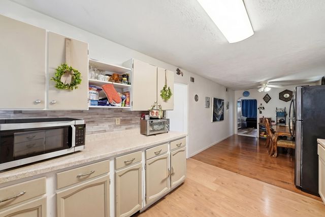 905 W 38th Avenue, Hobart, IN 46342