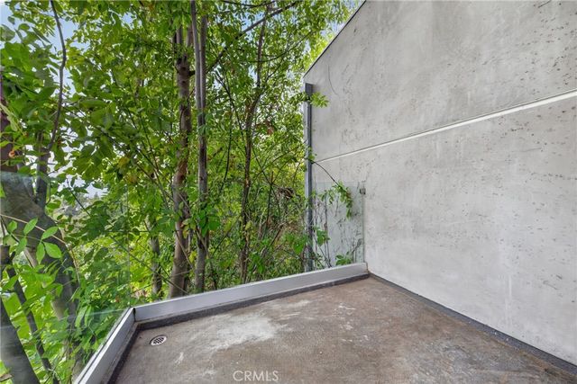 21530 Yucatan Avenue, Woodland Hills, CA 91364