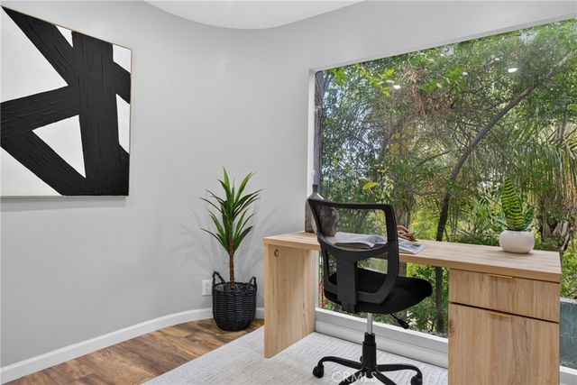 21530 Yucatan Avenue, Woodland Hills, CA 91364