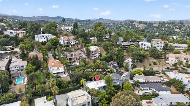 21530 Yucatan Avenue, Woodland Hills, CA 91364