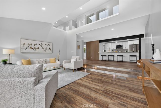 21530 Yucatan Avenue, Woodland Hills, CA 91364