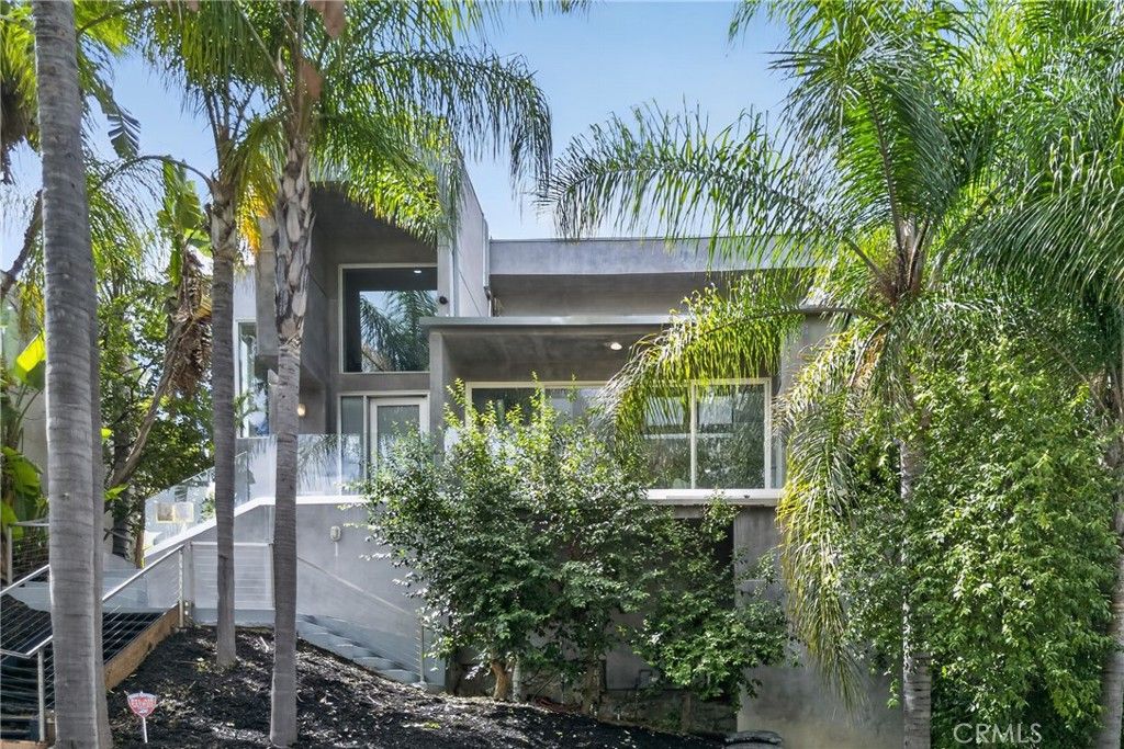21530 Yucatan Avenue, Woodland Hills, CA 91364 — photo 2