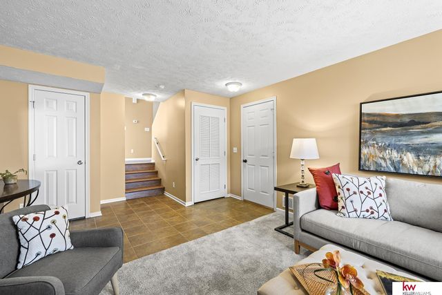 12714 Nebraska Avenue, Omaha, NE 68164