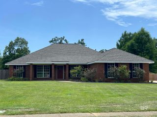 119 D'estrehan Road, Fairhope, AL 36532