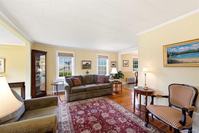 131 Terrace Avenue, West Babylon, NY 11704