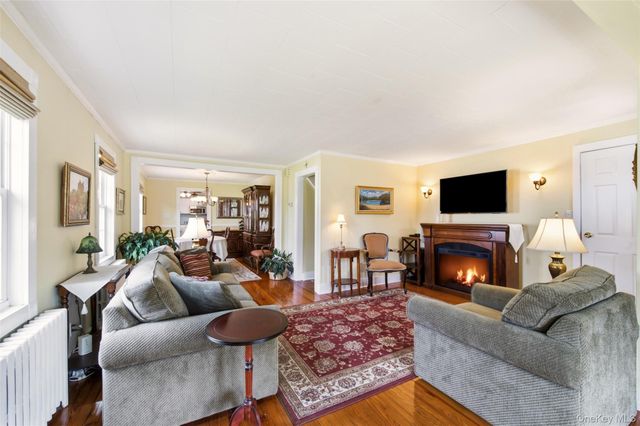 131 Terrace Avenue, West Babylon, NY 11704