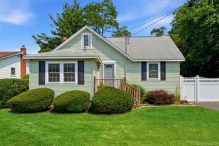 131 Terrace Avenue, West Babylon, NY 11704
