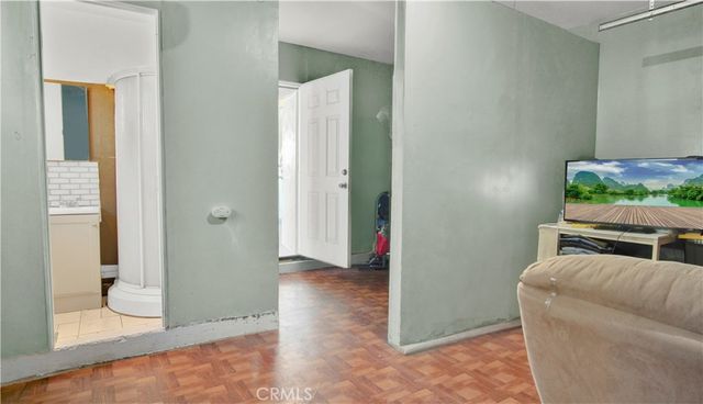 475 E Hullett, Long Beach, CA 90805