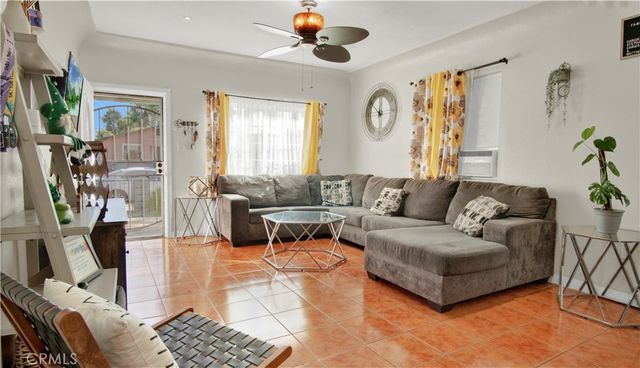 475 E Hullett, Long Beach, CA 90805