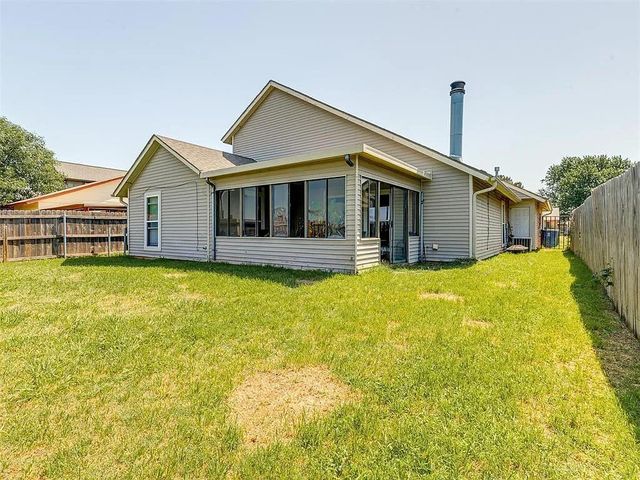 813 Lapwing Road, Edmond, OK 73003