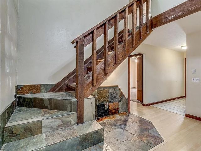 813 Lapwing Road, Edmond, OK 73003