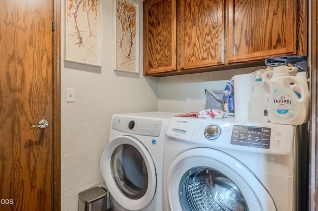 2471 Republic Way, Medford, OR 97504