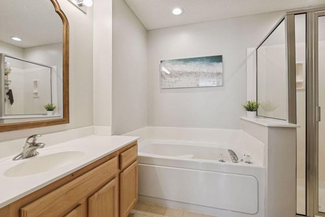 885 Braunworth Court, Chaska, MN 55318