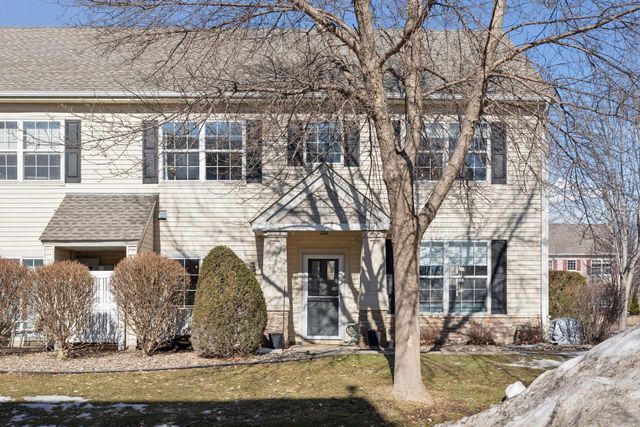 885 Braunworth Court, Chaska, MN 55318