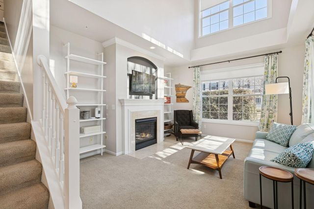 885 Braunworth Court, Chaska, MN 55318