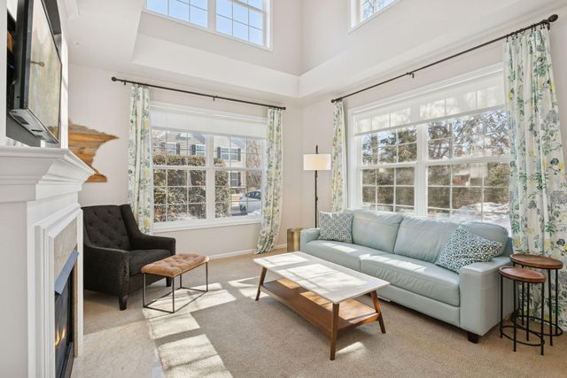 885 Braunworth Court, Chaska, MN 55318