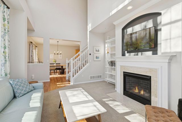 885 Braunworth Court, Chaska, MN 55318