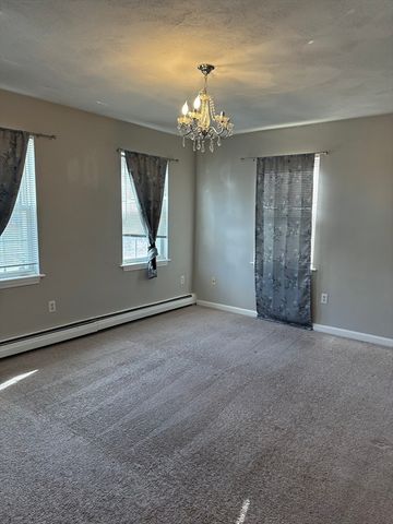 240 Acropolis Rd, Lowell, MA 01854