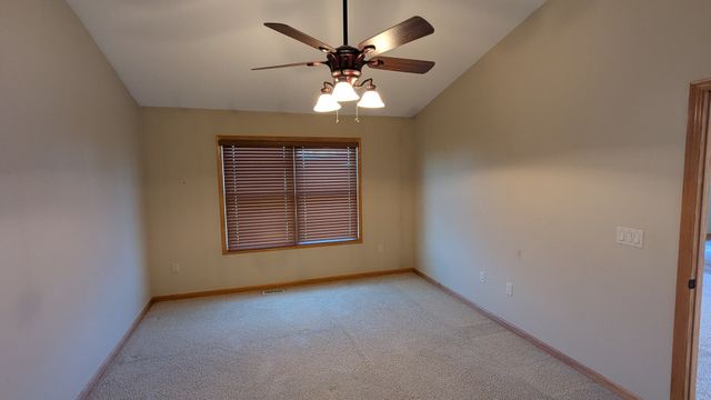 5431 Northwest Circle, Davenport, IA 52806