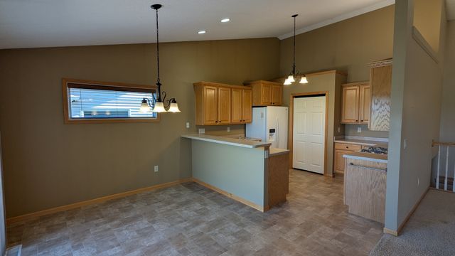 5431 Northwest Circle, Davenport, IA 52806