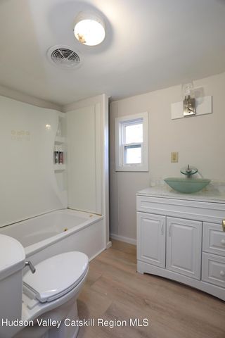 414 Joslen Boulevard 19, Hudson, NY 12534