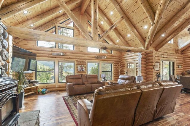 225 Eagle Ridge Road, Canyonville, OR 97417