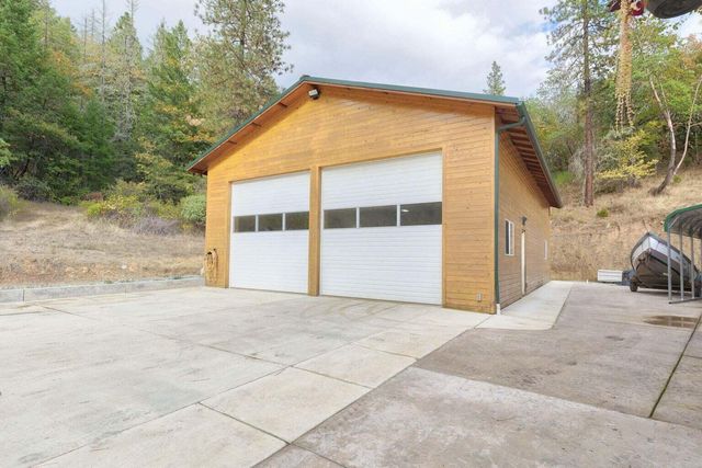225 Eagle Ridge Road, Canyonville, OR 97417