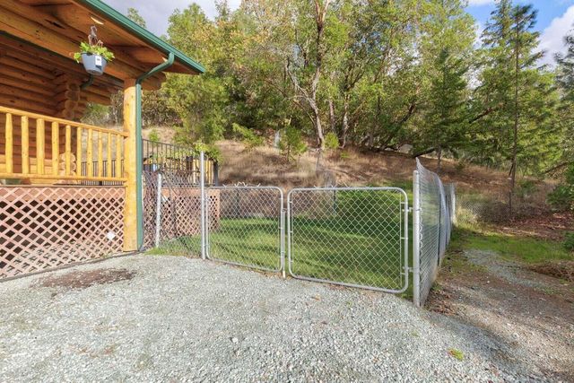 225 Eagle Ridge Road, Canyonville, OR 97417