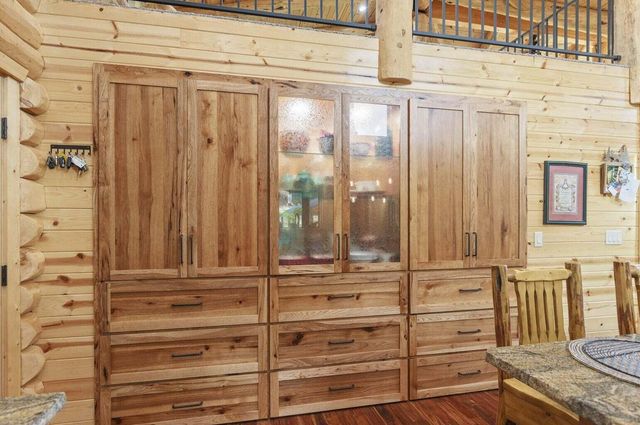 225 Eagle Ridge Road, Canyonville, OR 97417