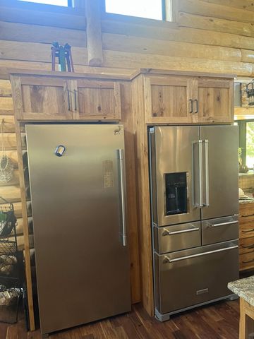 225 Eagle Ridge Road, Canyonville, OR 97417