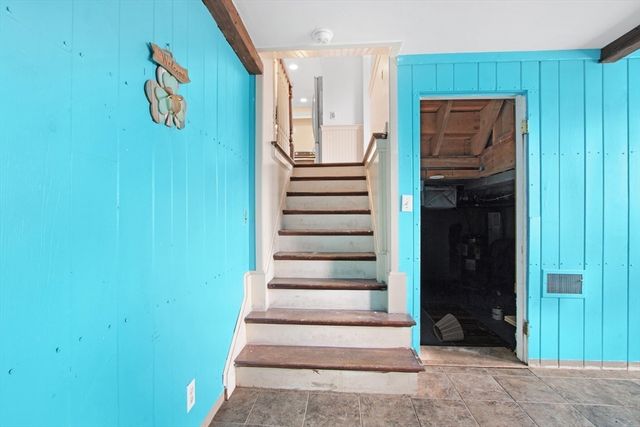 14 Walnut Street, Plainville, MA 02762