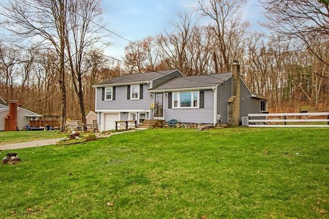 14 Walnut Street, Plainville, MA 02762