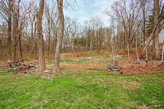 14 Walnut Street, Plainville, MA 02762