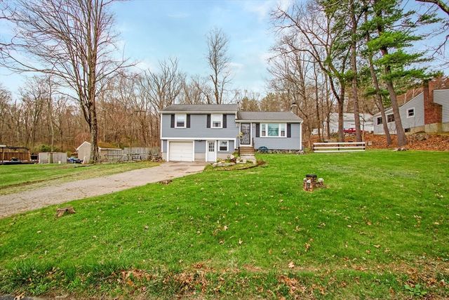 14 Walnut Street, Plainville, MA 02762