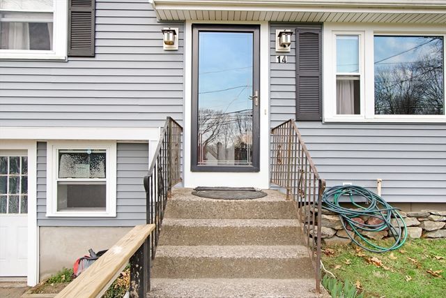 14 Walnut Street, Plainville, MA 02762