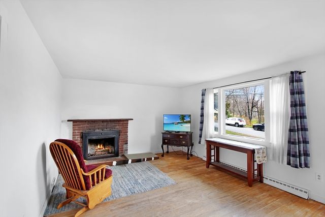 14 Walnut Street, Plainville, MA 02762