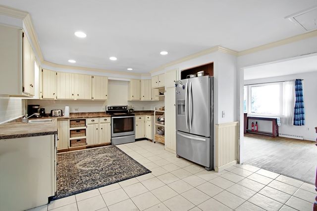 14 Walnut Street, Plainville, MA 02762