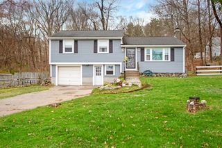 14 Walnut Street, Plainville, MA 02762