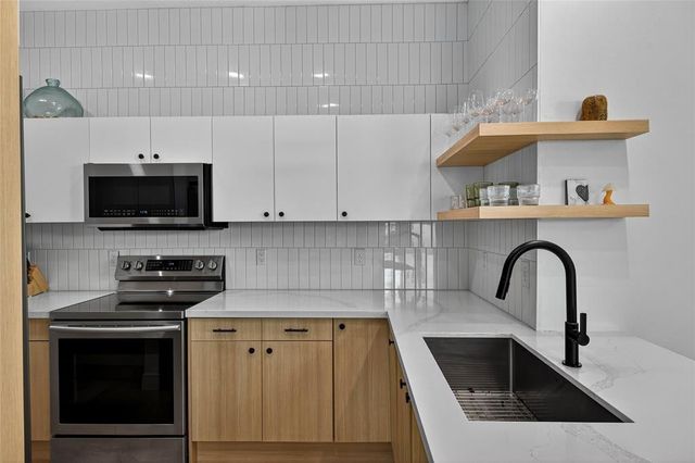 15 NE 20th Avenue, Pompano Beach, FL 33060