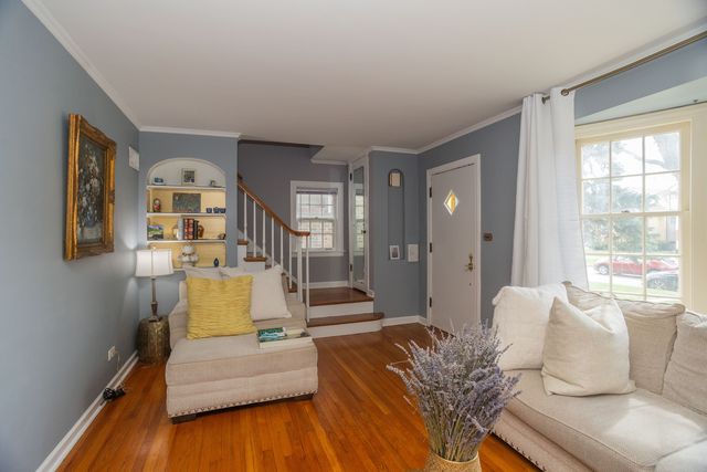 1747 N Sayre Avenue, Chicago, IL 60707