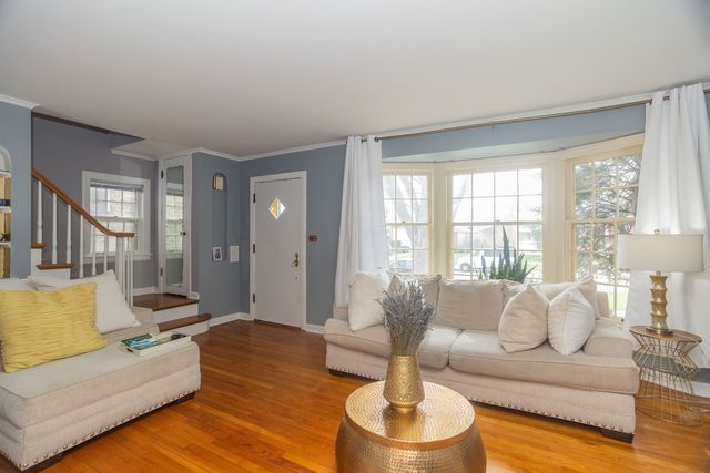 1747 N Sayre Avenue, Chicago, IL 60707