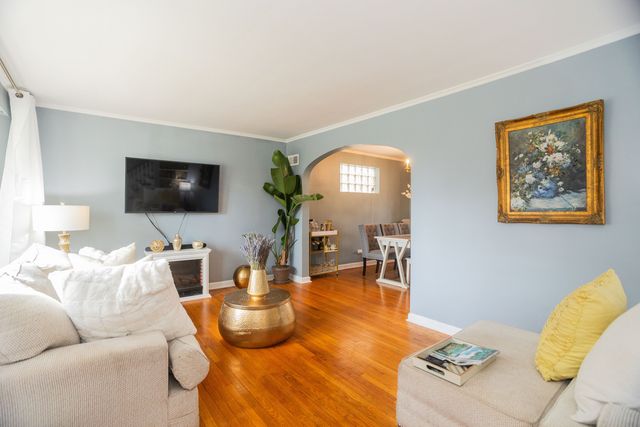 1747 N Sayre Avenue, Chicago, IL 60707