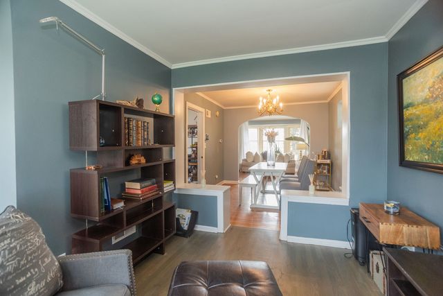 1747 N Sayre Avenue, Chicago, IL 60707