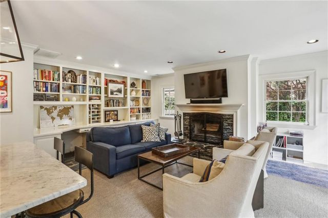 2415 Oldfield NW Road, Atlanta, GA 30327