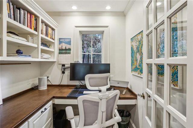 2415 Oldfield NW Road, Atlanta, GA 30327