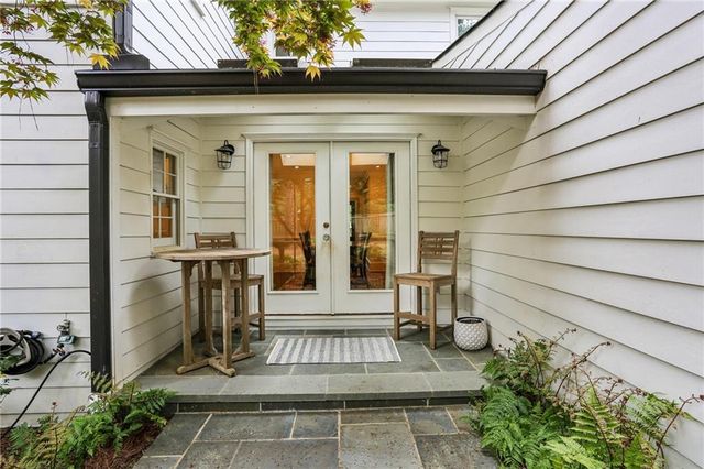 2415 Oldfield NW Road, Atlanta, GA 30327