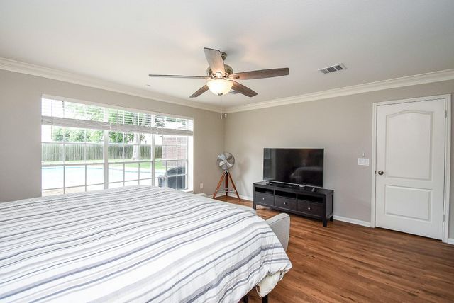 426 Oyster Creek Village Drive, Missouri City, TX 77459