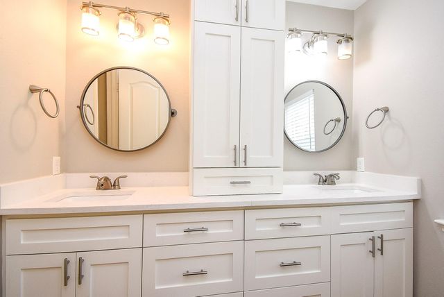426 Oyster Creek Village Drive, Missouri City, TX 77459