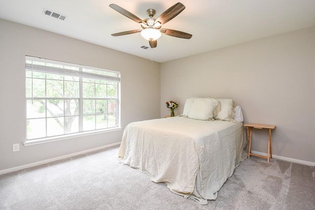 426 Oyster Creek Village Drive, Missouri City, TX 77459