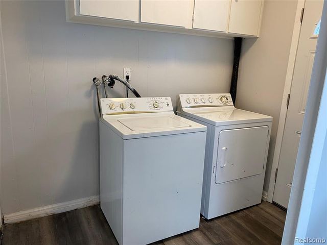 1615 E Greig Avenue, Madison Heights, MI 48071